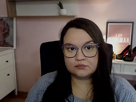 Snapshot of HollyDanceSoul chatting on 02.20.26 HollyDanceSoul online show from 02.20.26