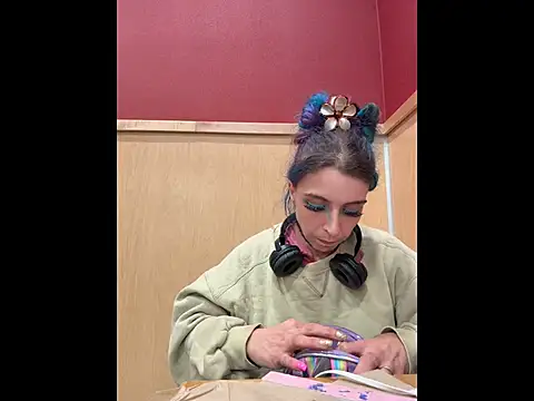 Snapshot of MegaTinyyy chatting on 06.11.26 MegaTinyyy online show from 06.11.26