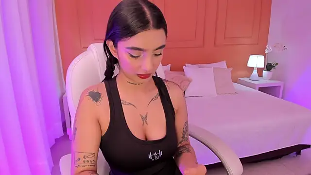 Abriil cutee online show from 05.22.26