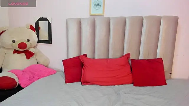 Roger And Ramona online show from 01.11.26