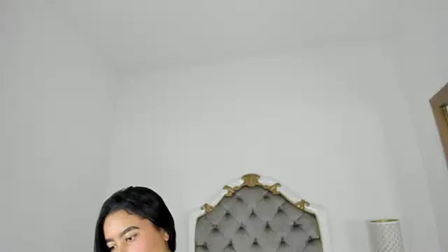 paulina lux online show from 01.31.26