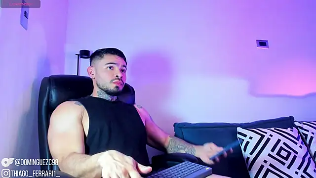 Snapshot of thiago_ferrari_ chatting on 04.28.26 thiago ferrari online show from 04.28.26