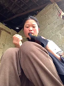 Naalyy online show from 04.19.26