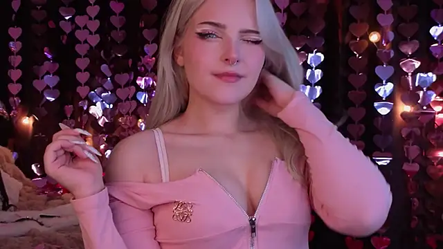 ShyniAlice online show from 02.14.26