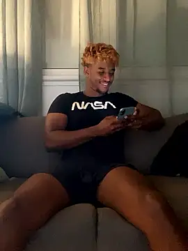 Snapshot of Axel_black10 chatting on 01.12.26 Axel black10 online show from 01.12.26