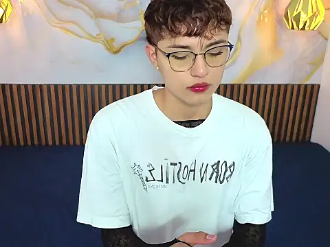 Snapshot of ReneePaz chatting on 01.14.26 ReneePaz online show from 01.14.26