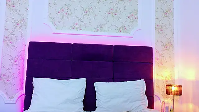 EvelinHill online show from 02.10.26