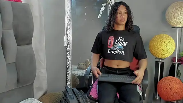 dylaans19 online show from 02.20.26