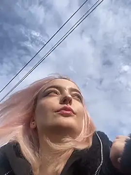 aka Blonde online show from 03.26.26