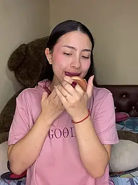 Snapshot of Shayla--broos chatting on 02.14.26 Shayla--broos online show from 02.14.26