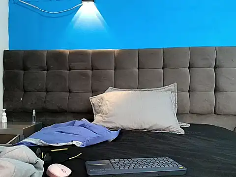 Oswalldo   online show from 04.08.26