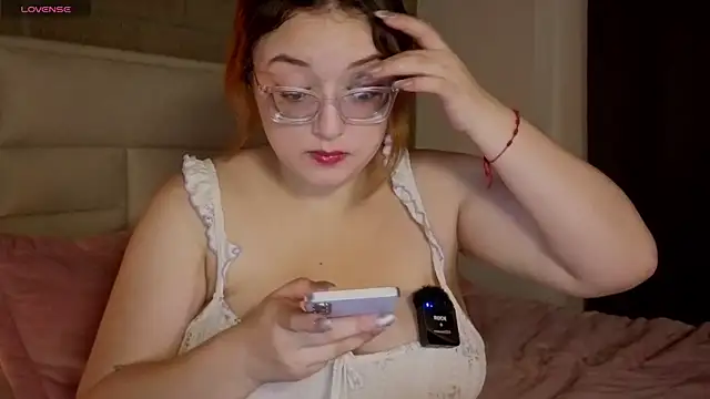 Snapshot of Mia_Franklyn chatting on 05.25.26 Mia Franklyn online show from 05.25.26