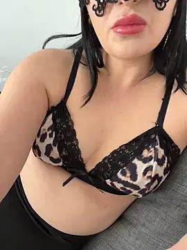 Snapshot of melissiaayzem chatting on 04.16.26 melissiaayzem online show from 04.16.26