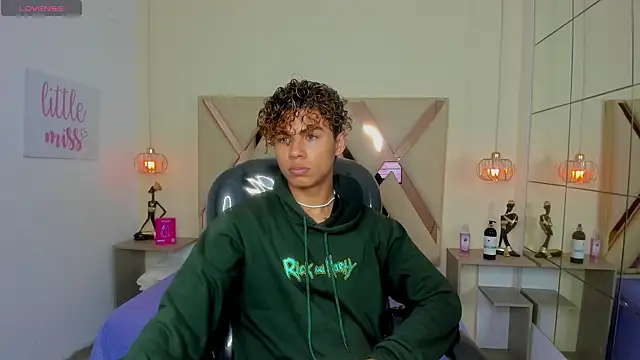Snapshot of Anyelo_Twink chatting on 06.04.26 Anyelo Twink online show from 06.04.26
