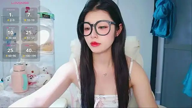 Snapshot of -XiaoYu-777 chatting on 03.19.26 -XiaoYu-777 online show from 03.19.26