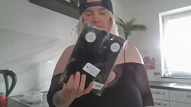 MinchenBienchen98 online show from 03.17.26