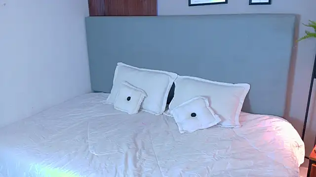 zarah queen online show from 02.14.26