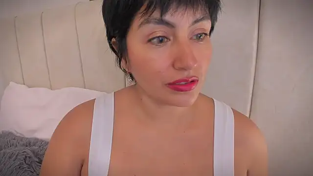 Snapshot of nathy_bush chatting on 02.26.26 nathy bush online show from 02.26.26