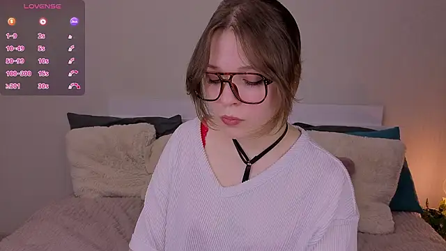 Next2Marie online show from 02.04.26