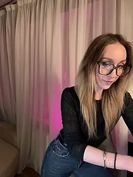 AnesaKis online show from 03.19.26