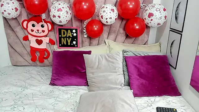 danibellucii  online show from 02.14.26