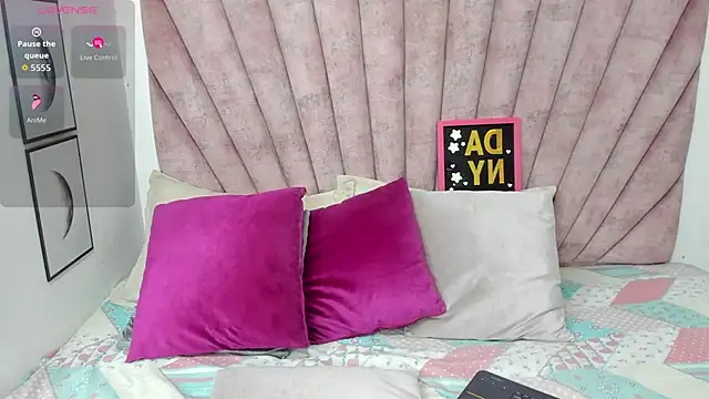 danibellucii  online show from 02.19.26