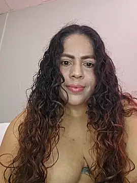 Snapshot of _Zhamira chatting on 02.05.26 Zhamira online show from 02.05.26