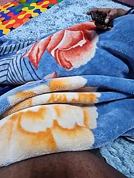 Snapshot of Queen143King143 chatting on 01.10.26 Queen143King143 online show from 01.10.26