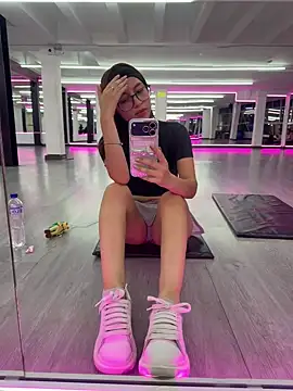 OriannaWolf online show from 02.24.26