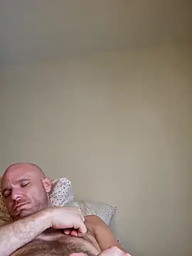 Snapshot of FrankieFuckMe chatting on 04.05.26 FrankieFuckMe online show from 04.05.26