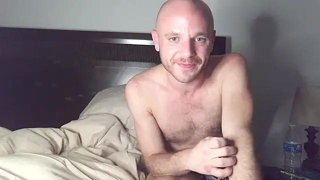 Snapshot of FrankieFuckMe chatting on 04.11.26 FrankieFuckMe online show from 04.11.26