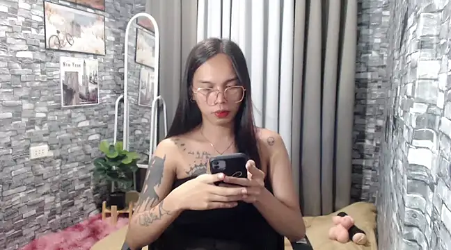 Snapshot of LOVELYMAYUMIE chatting on 03.02.25 LOVELYMAYUMIE online show from 03.02.25