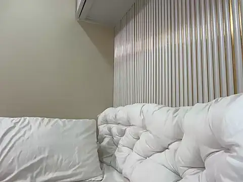 hyacinth30 online show from 02.04.26