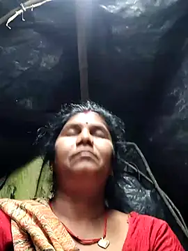 Snapshot of Hot_di97 chatting on 02.27.26 Hot di97 online show from 02.27.26