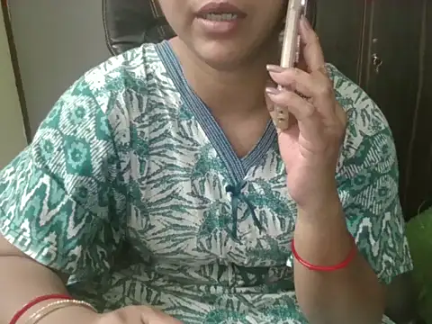 Snapshot of Adaa7 chatting on 04.29.26 Adaa7 online show from 04.29.26
