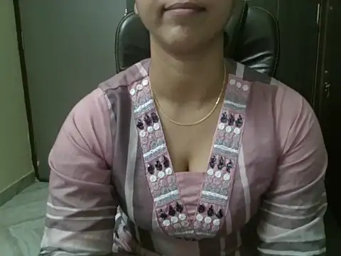 Snapshot of Adaa7 chatting on 05.15.26 Adaa7 online show from 05.15.26