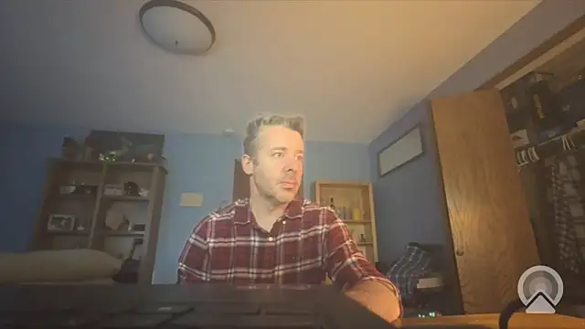 Snapshot of chrisw8140 chatting on 04.27.26 chrisw8140 online show from 04.27.26