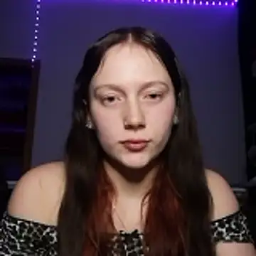 YoungLisaa18 online show from 01.12.26