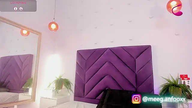 Meeganfoox online show from 02.13.26