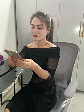 Snapshot of Llabi2k chatting on 03.17.26 Llabi2k online show from 03.17.26