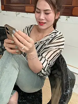 Snapshot of Llabi2k chatting on 04.03.26 Llabi2k online show from 04.03.26