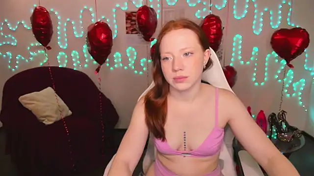 Snapshot of Katrys chatting on 02.12.26 Katrys online show from 02.12.26