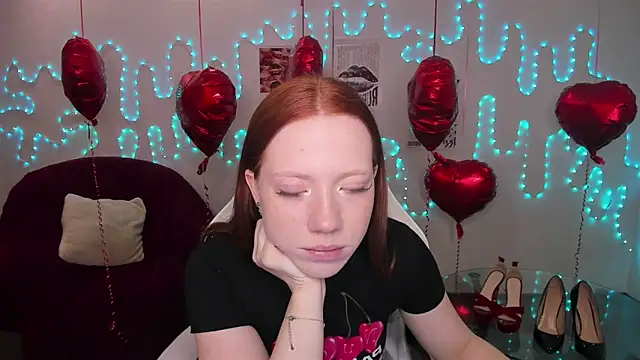 Snapshot of Katrys chatting on 02.17.26 Katrys online show from 02.17.26