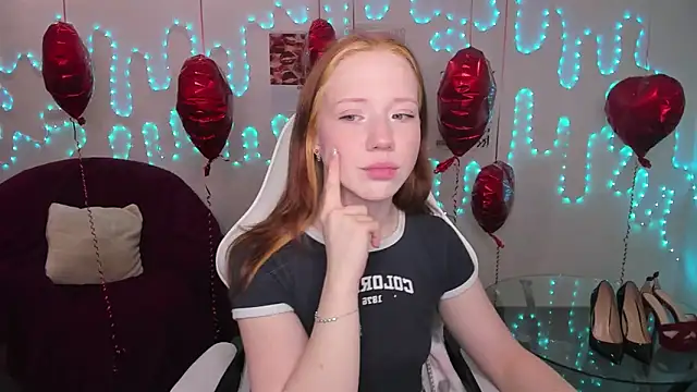 Snapshot of Katrys chatting on 02.24.26 Katrys online show from 02.24.26