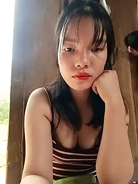 Snapshot of -Likin- chatting on 04.13.26 -Likin- online show from 04.13.26