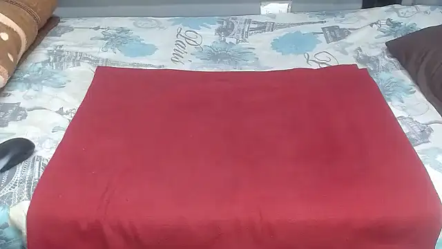 Snapshot of AssQueen32 chatting on 02.25.26 AssQueen32 online show from 02.25.26