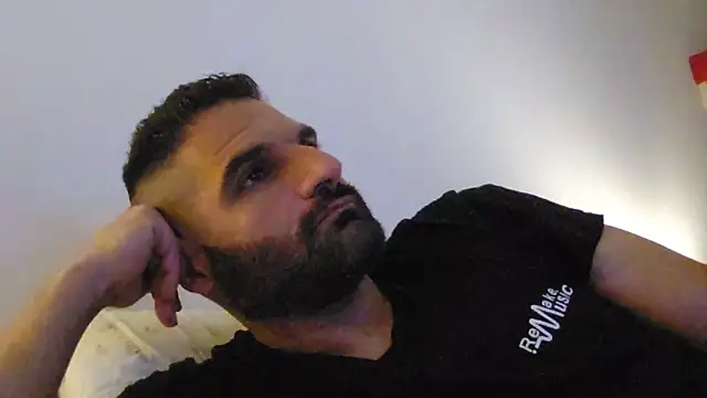 Snapshot of marios87xxl chatting on 05.27.26 marios87xxl online show from 05.27.26
