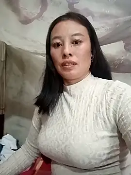 Snapshot of kaia-cam chatting on 01.18.26 kaia-cam online show from 01.18.26