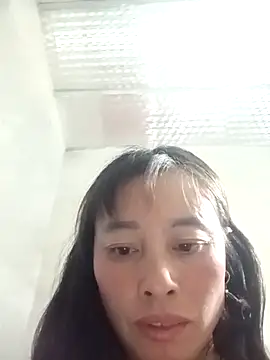 Snapshot of kaia-cam chatting on 02.13.26 kaia-cam online show from 02.13.26