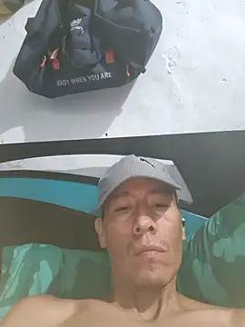 Snapshot of PITTER_2202 chatting on 01.12.26 PITTER 2202 online show from 01.12.26